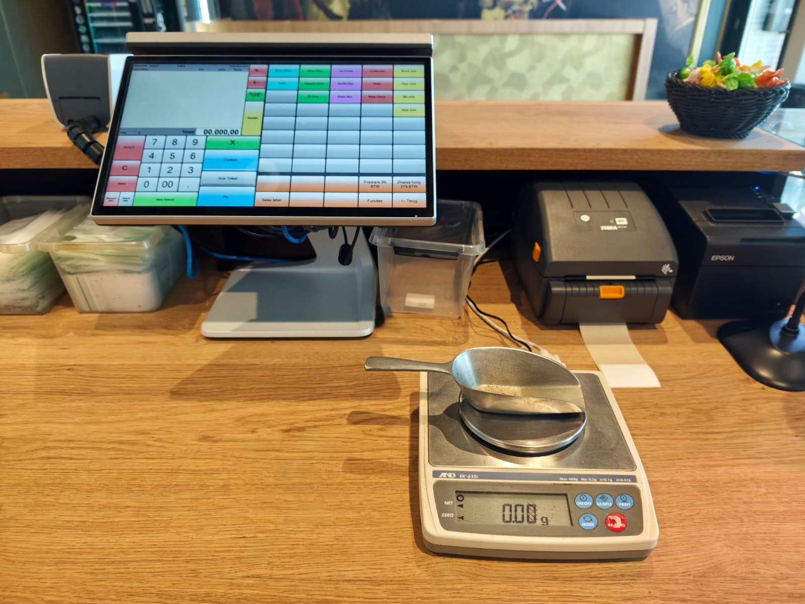 Kassa gekoppeld aan geldwisselmachine